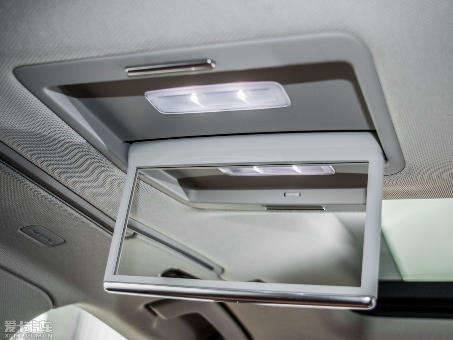 2015?yun)WA8 30 FSI m