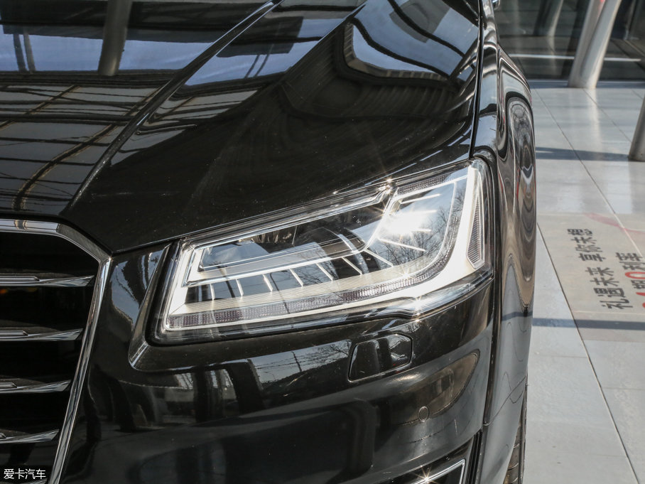 2015��?yu��n)W��A8 45 TFSI quattro���A��