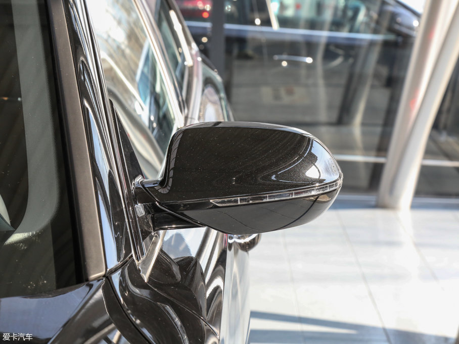 2015WA8 45 TFSI quattroA