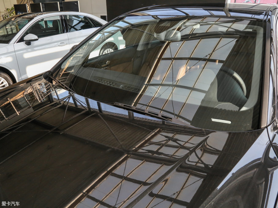 2015��?yu��n)W��A8 45 TFSI quattro���A��