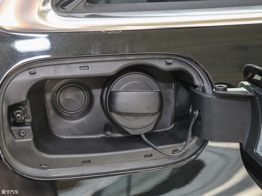 2015��W��A8 45 TFSI quattro���A��