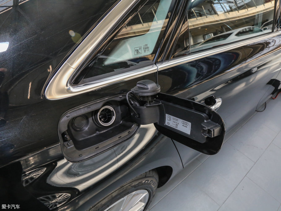 2015WA8 45 TFSI quattroA