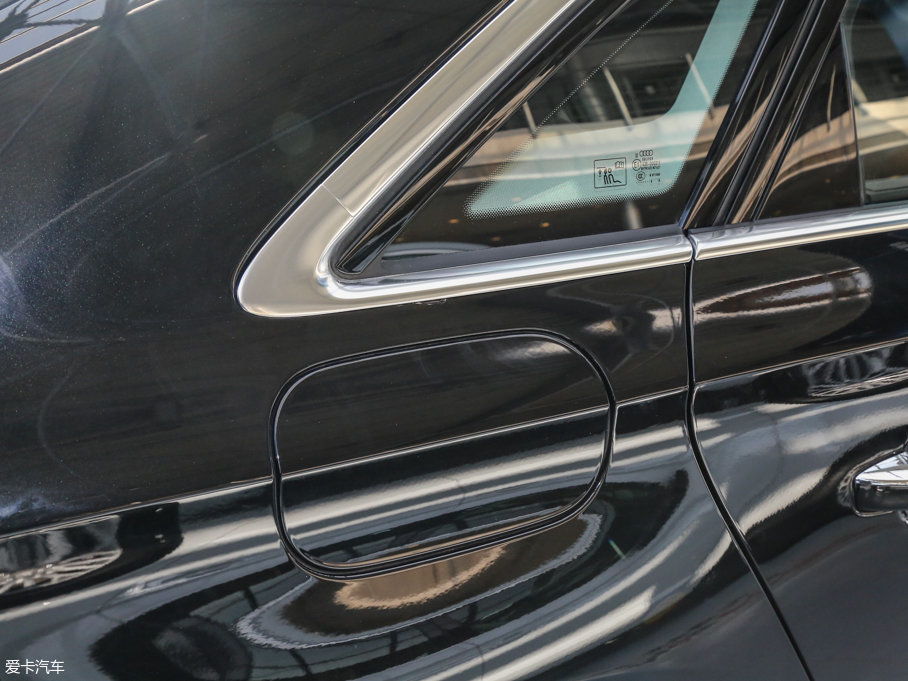 2015WA8 45 TFSI quattroA