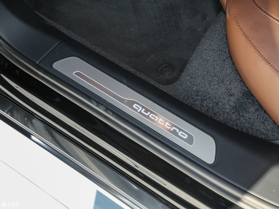 2015WA8 45 TFSI quattroA