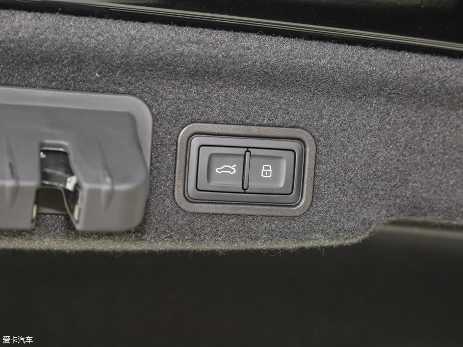 2015WA8 45 TFSI quattroA