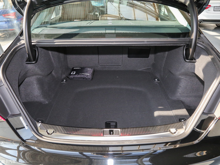 2015WA8 45 TFSI quattroA