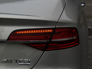 201545 TFSI quattroA ^