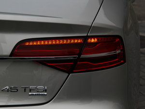 201545 TFSI quattroA ^