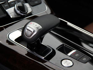 2015款45 TFSI quattro豪华型 换挡杆