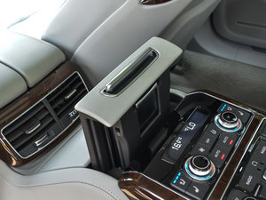 2015款50 TFSI quattro尊贵型 空间座椅