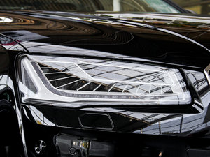 201560 TFSI quattroA ^