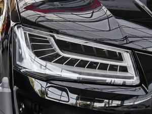 201560 TFSI quattroA ^