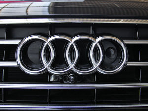 201560 TFSI quattroA ^