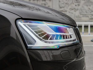 20156.3 FSI W12 quattroŞ ^