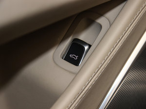 20156.3 FSI W12 quattroŞ g