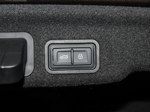 20156.3 FSI W12 quattroŞ g