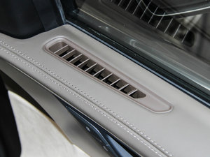 20156.3 FSI W12 quattroŞ g