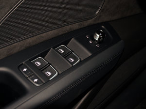 2015款50 TFSI quattro豪华型 主驾车窗控制区	