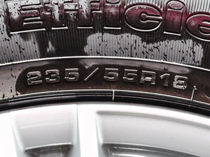 2015款45 TFSI quattro专享型 轮胎尺寸
