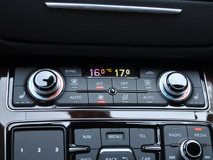 201545 TFSI quattro {{