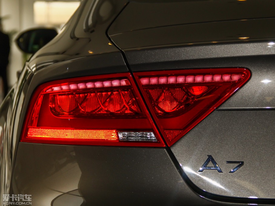 2014��W��A7 50TFSI quattro���A��