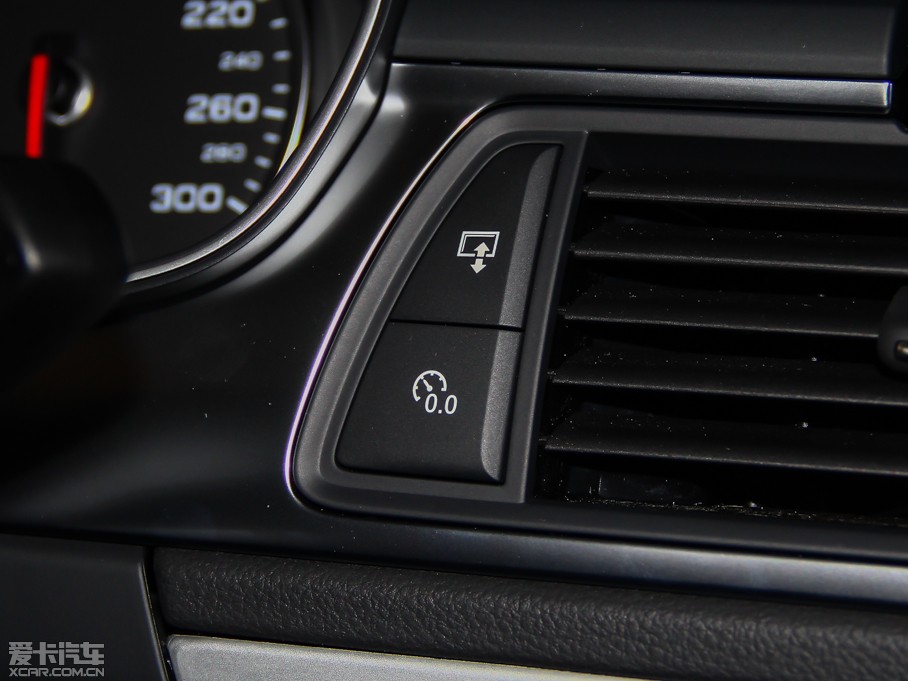 2014��W��A7 50TFSI quattro���A��