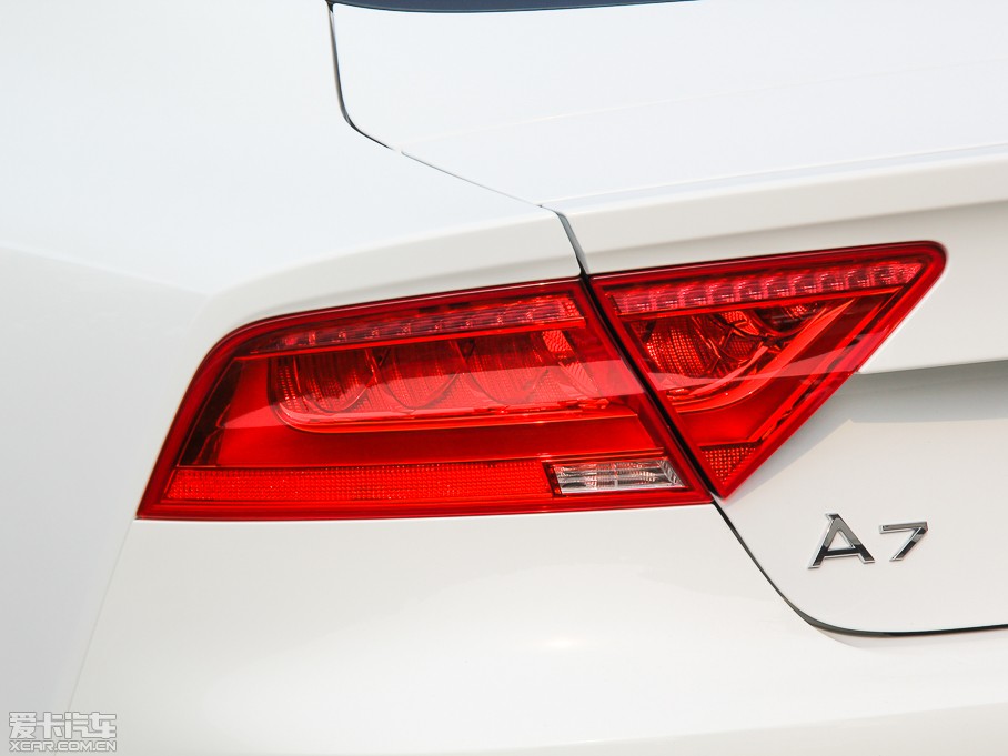 2014��W��A7 50TFSI quattro���A��