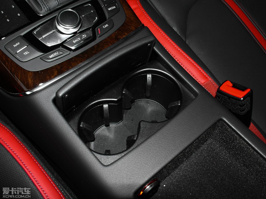 2014��W��A7 50TFSI quattro���A��