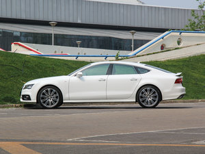 2014款50TFSI quattro豪华型 整体外观