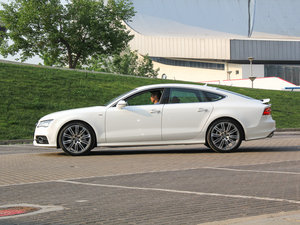 2014款50TFSI quattro豪华型 其它