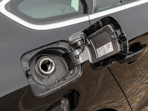 2014款45tfsi 油箱盖打开