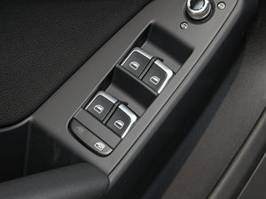 2014款45TFSI 主驾车窗控制区	