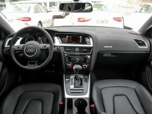 2014款45TFSI 内饰全景