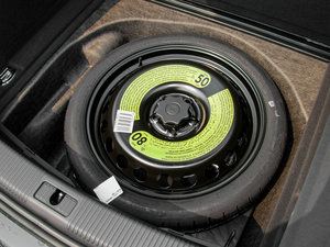 2014款45TFSI 备胎