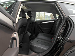 2014款45TFSI 后排空间