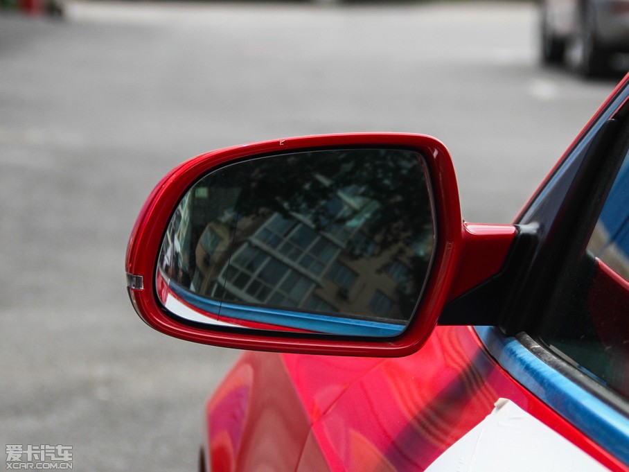 2014?yun)WA5 Coupe 45TFSI L(fng)а