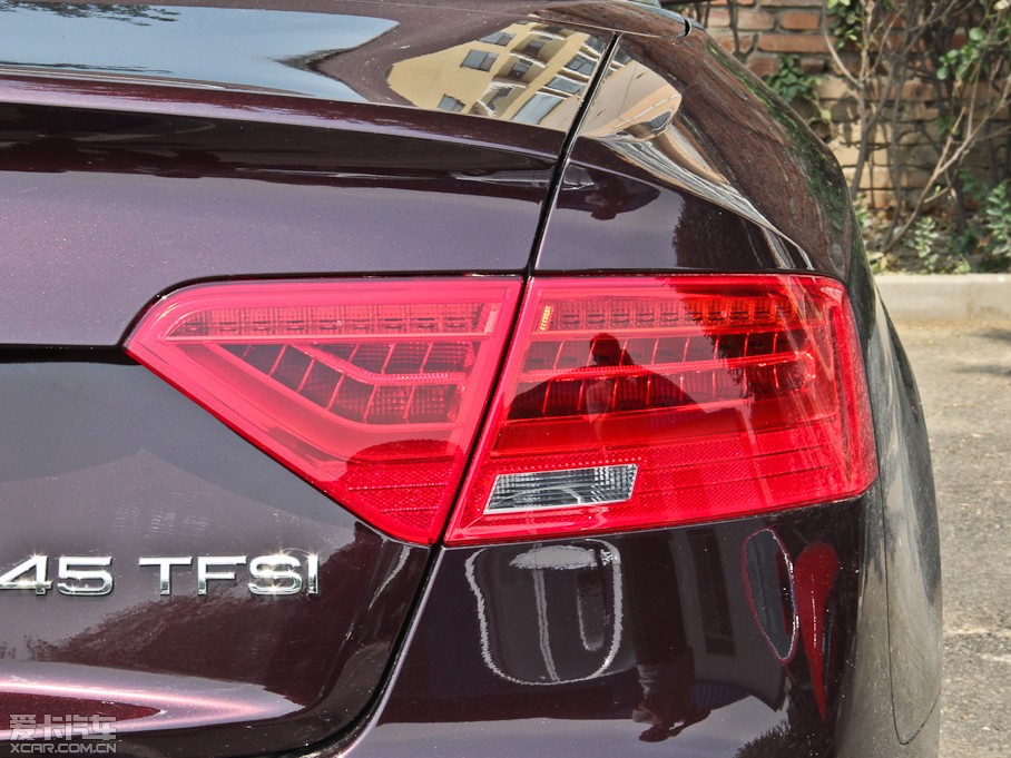 2014��W��A5 Cabriolet 45TFSI �L�а�