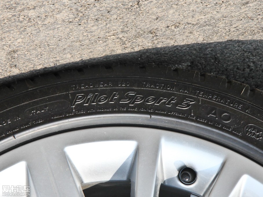 2014��W��A5 Cabriolet 45TFSI �L�а�