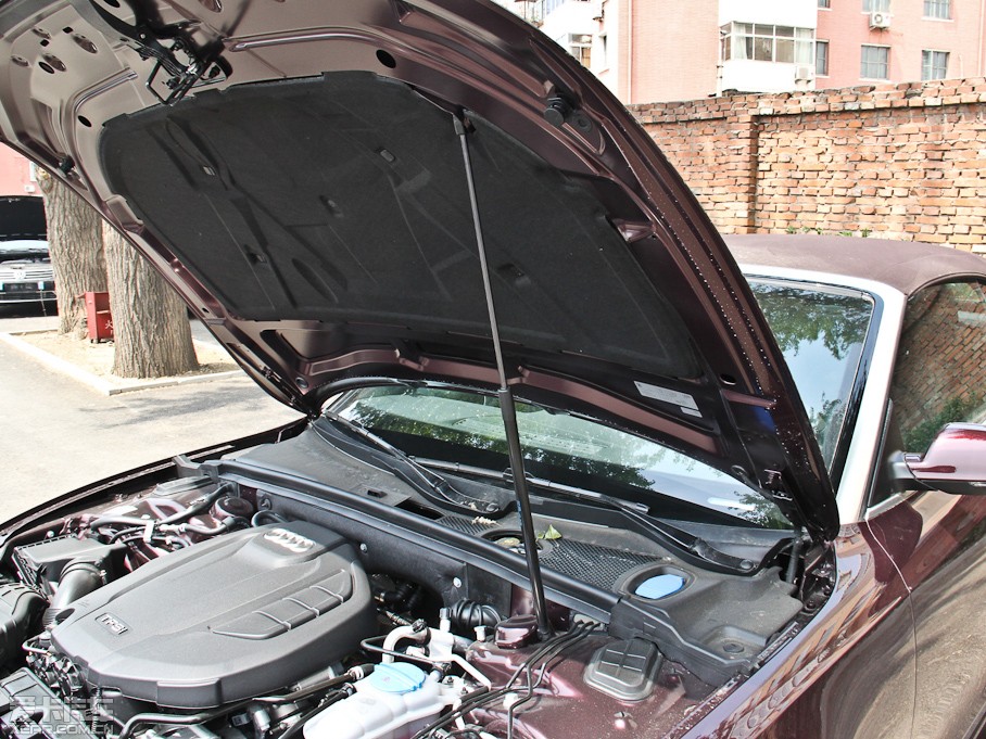 2014��W��A5 Cabriolet 45TFSI �L�а�