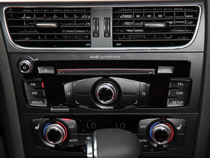 2014��45TFSI quattro ���{�{��