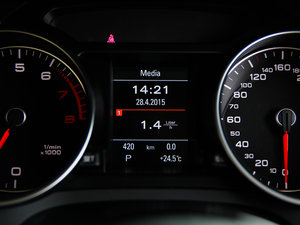 2014��45TFSI quattro �п؅^