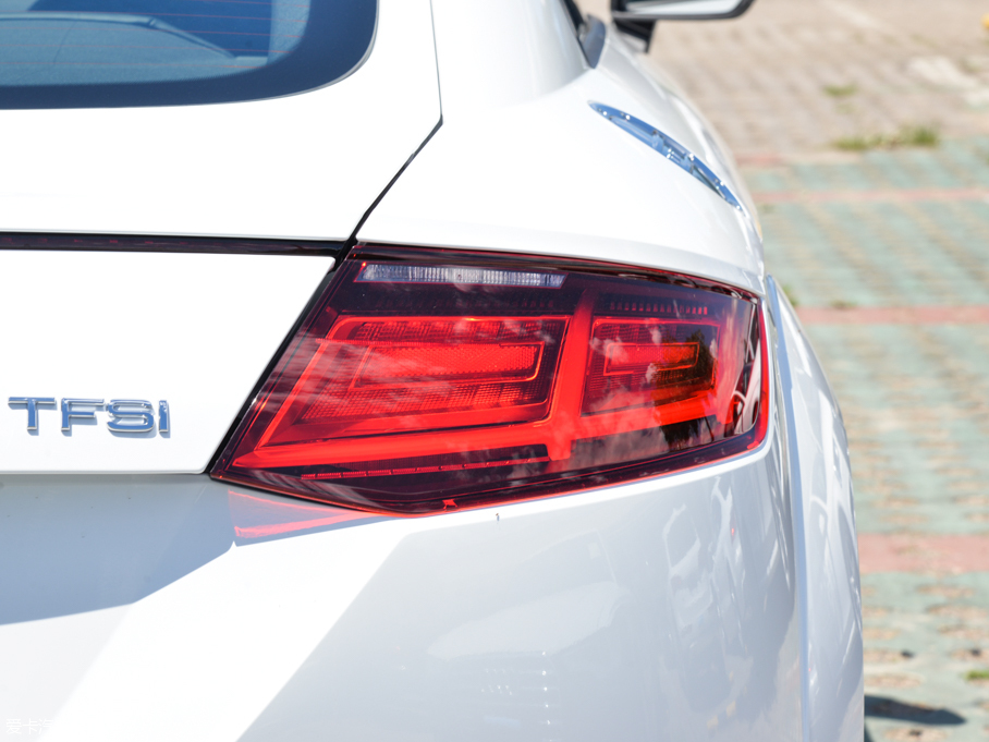 2015?yun)WTT Coupe 45 TFSI