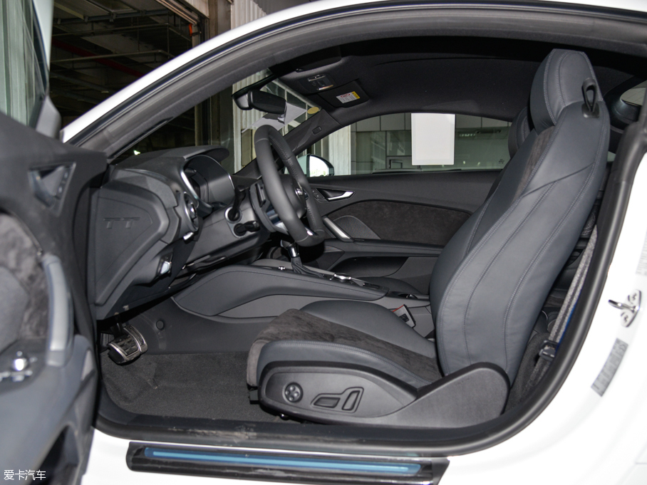 2015WTT Coupe 45 TFSI