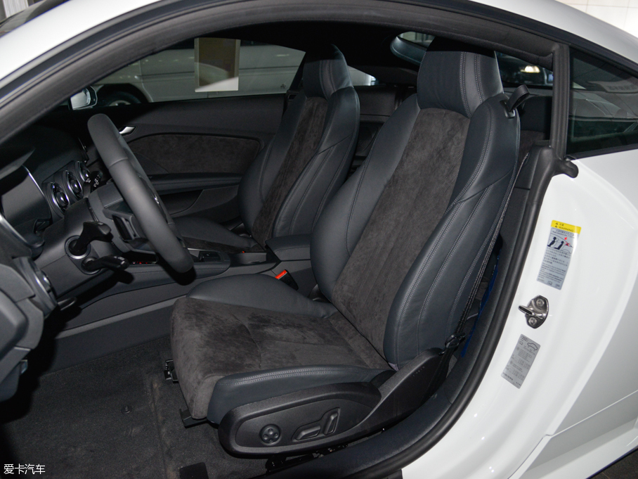 2015WTT Coupe 45 TFSI