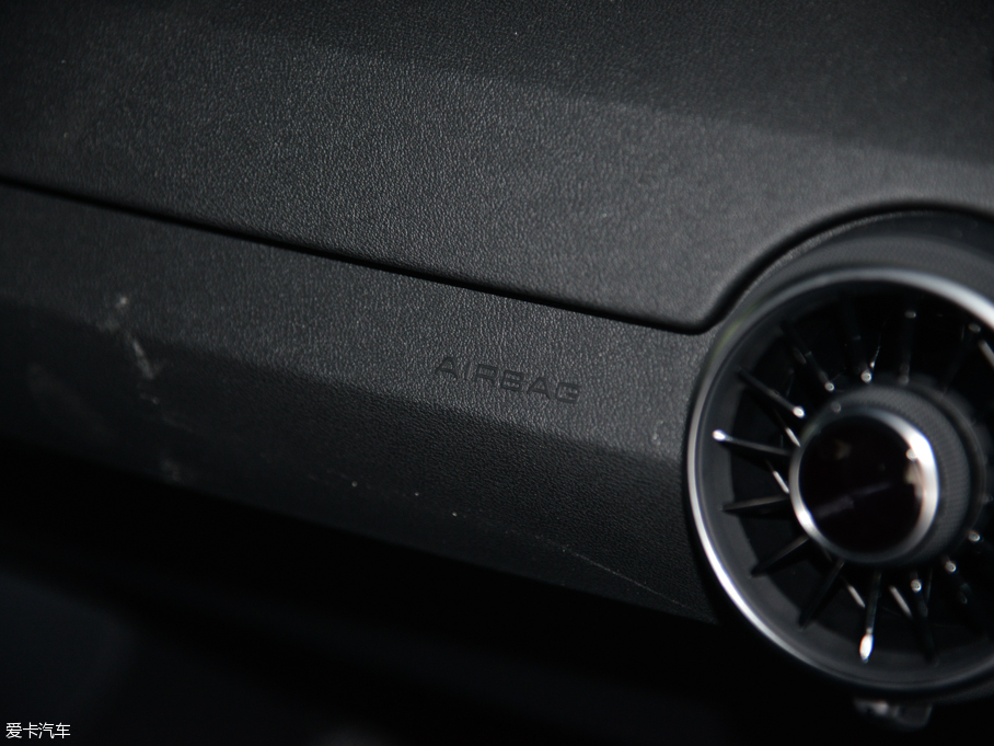 2015WTT Coupe 45 TFSI