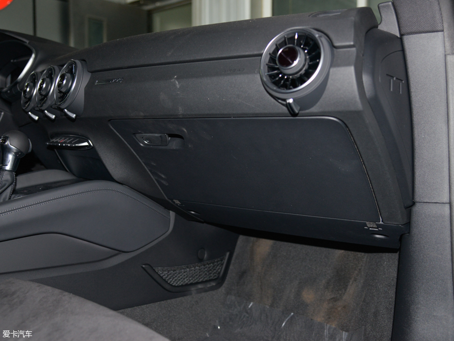 2015?yun)WTT Coupe 45 TFSI