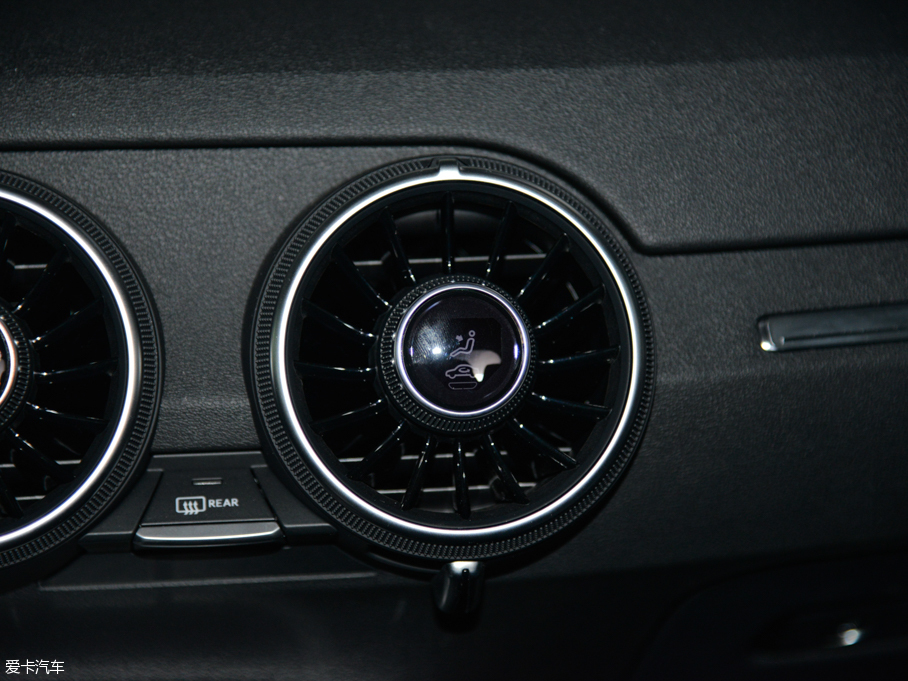 2015WTT Coupe 45 TFSI