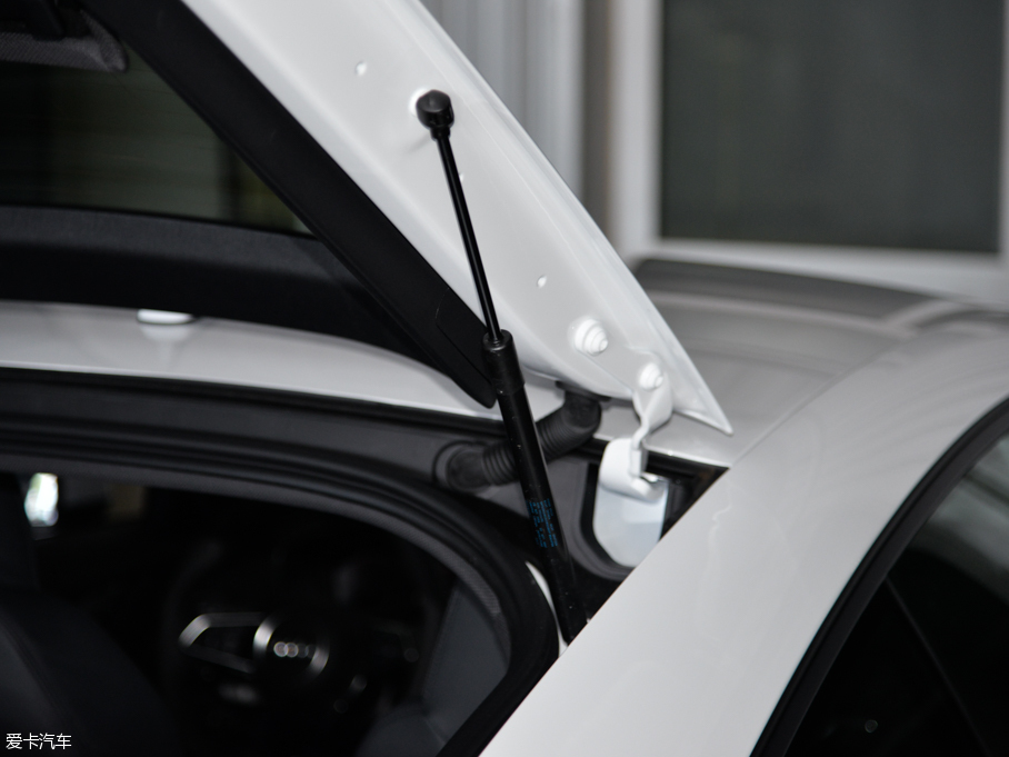 2015?yun)WTT Coupe 45 TFSI