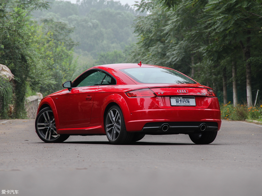 2015WTT Coupe 45 TFSI quattro