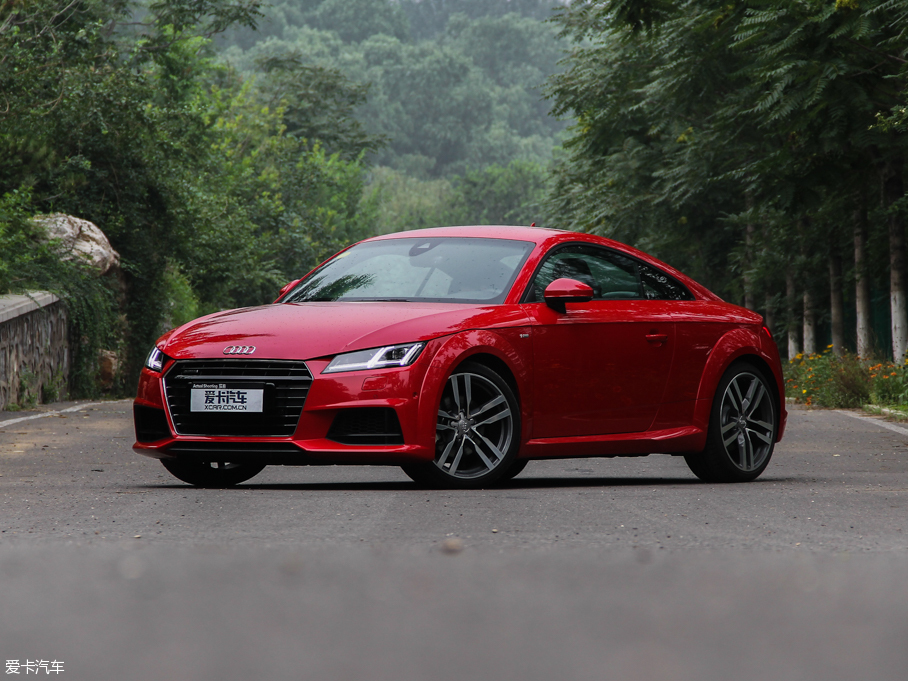 2015WTT Coupe 45 TFSI quattro